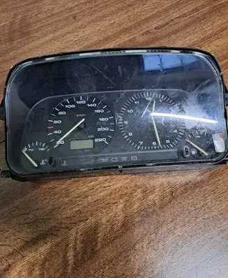 Volkswagen Golf III Speedometer (instrument cluster) 1H6919033L