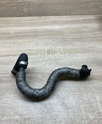 Volkswagen PASSAT B5 Vacuum line/pipe/hose 321611813D