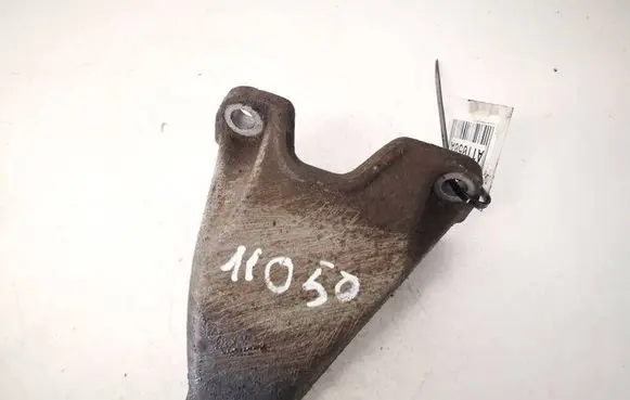 Volkswagen PASSAT B5 Engine mounting bracket 8D0399113AB