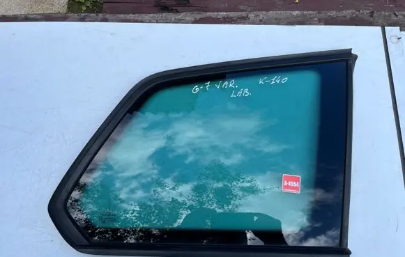 Volkswagen Golf VII Rear side window 5G9845298 43R006723
