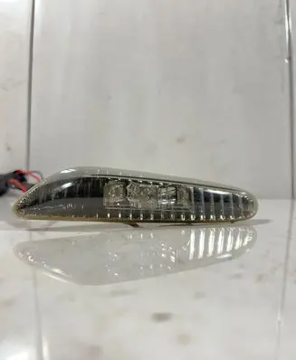 BMW X3 E83 Front fender indicator light