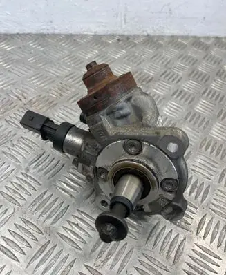 BMW 3 E90 E91 Fuel injection high pressure pump 0445010506 7797874