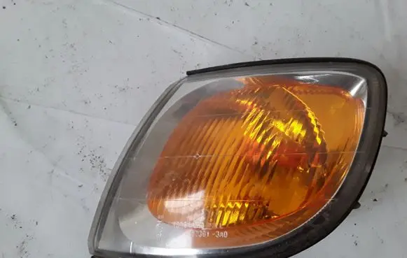 Hyundai Trajet Front indicator light 923013A0