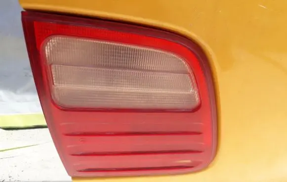 Mercedes-Benz E W210 Tailgate rear/tail lights