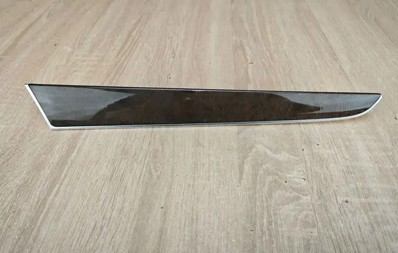 Audi Q5 SQ5 8R Front door trim bar 8R0867409AA