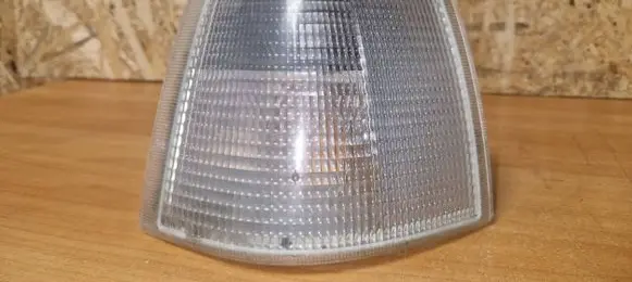 Volvo 850 Front indicator light 6817027