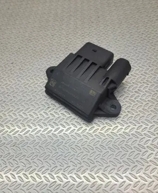 Glow plug pre-heat relay