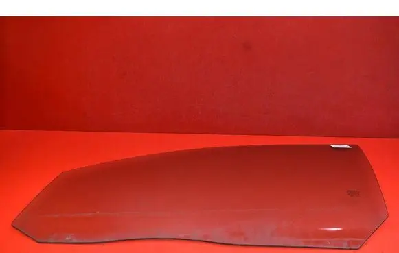 Volvo V70 Front door window glass four-door