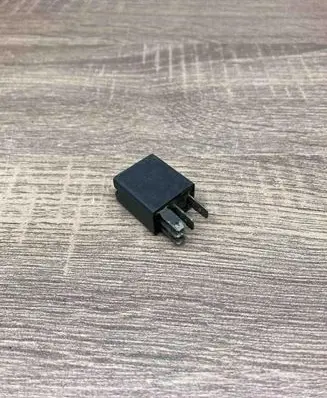 Renault Trafic I Other relay 7700414484