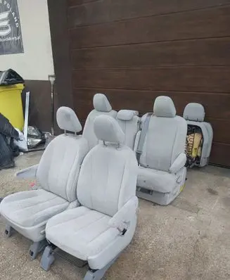 Toyota Sienna XL30 III Seat set 