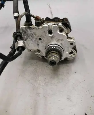 Mercedes-Benz B W245 Fuel injection high pressure pump A6400700701 0445010120