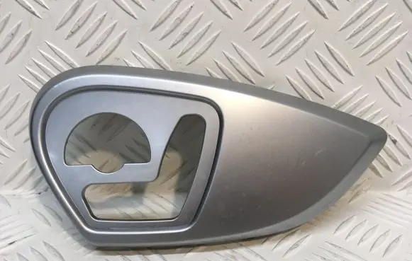 Mercedes-Benz ML W164 Front door seat control surround trim 264479