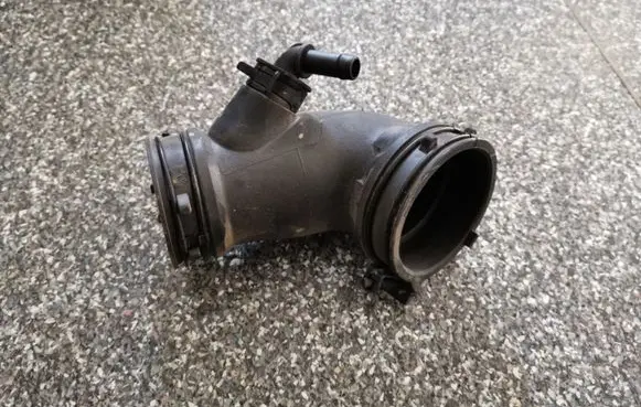 Hyundai Ioniq Air intake hose/pipe 28140G2200