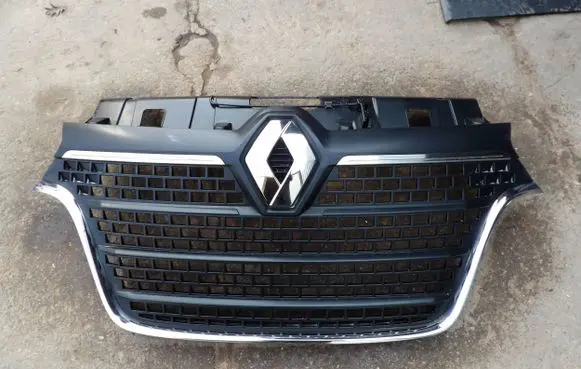 Renault Master III Front grill