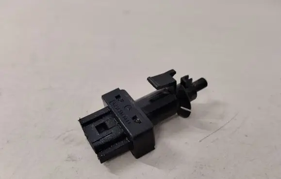 Mercedes-Benz Vito Viano W639 Clutch pedal sensor A0065451014