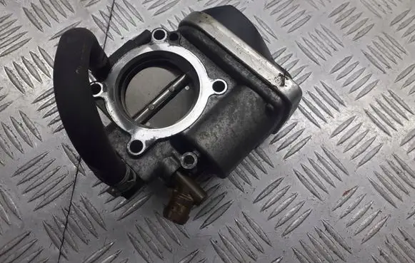 Opel Astra H Throttle valve position sensor 55560398