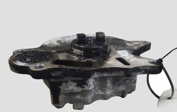 Volkswagen Golf VI Vacuum pump 03L145100
