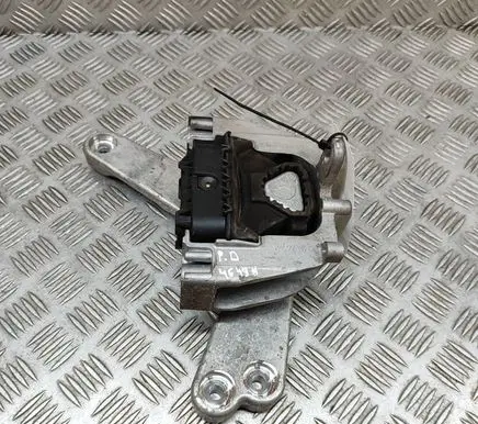 Volkswagen Arteon Engine mount bracket 5WA199262F