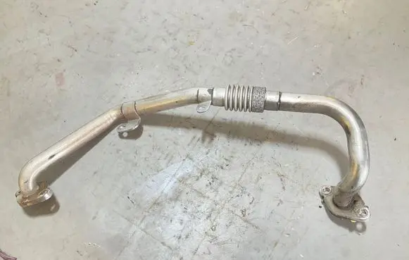 Audi Q5 SQ5 EGR valve line/pipe/hose 03L131521AH 090428