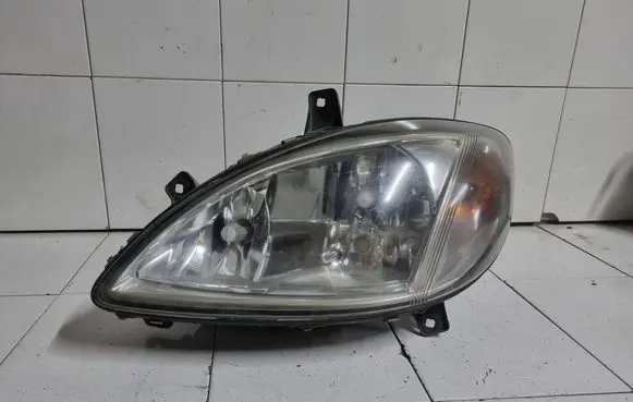 Mercedes-Benz Vito Viano W639 Headlight/headlamp 24670300