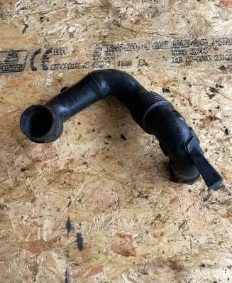Opel Movano B Air intake duct part 165554107R 670356875