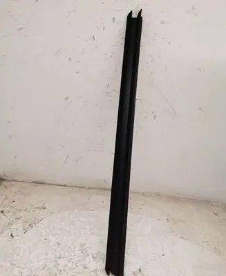 BMW X6M F86 Rear door glass trim molding 7317849