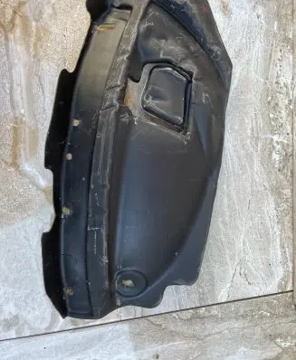 Maserati Ghibli Fender foam support/seal 6700031680