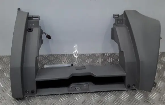 KIA Sorento Glove box frame 845403E000