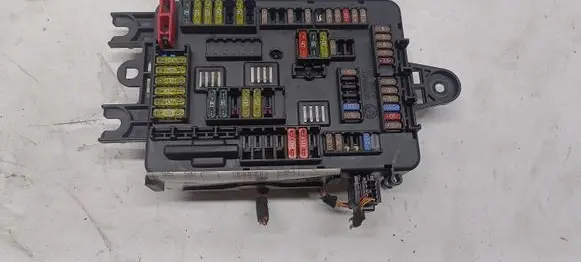 BMW 3 F30 F35 F31 Fuse module 9228158