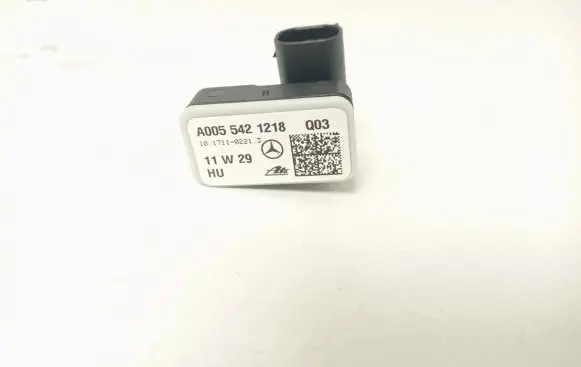Mercedes-Benz C W204 Airbag deployment crash/impact sensor A0055421218