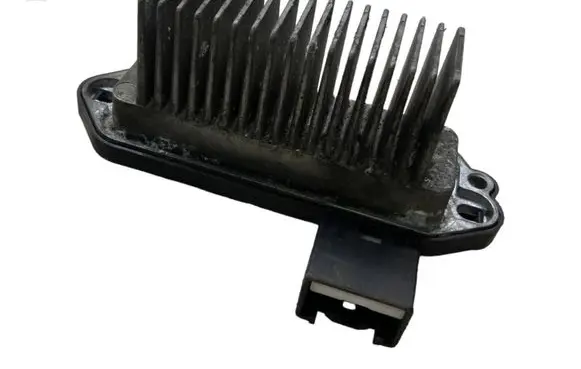 Mazda 3 I Heater blower motor/fan resistor PM010020B PA66GF30