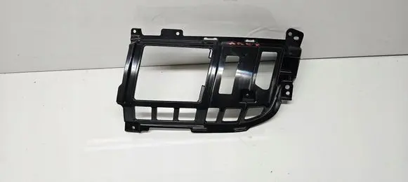 Skoda Superb B8 (3V) Front bumper mounting bracket 3V0807723A