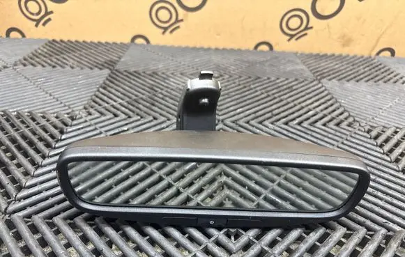 Chrysler Pacifica Rear view mirror (interior) E11048417