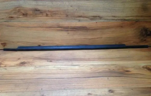 Renault Scenic I Front door glass trim molding 7700838323