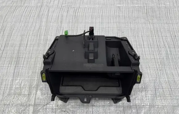 Land Rover Discovery Sport Glove box LK72-045B58-A