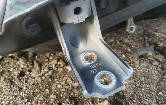 Hyundai ix 55 Front door upper hinge