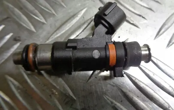 Nissan Note (E11) Fuel injectors set 0280158013