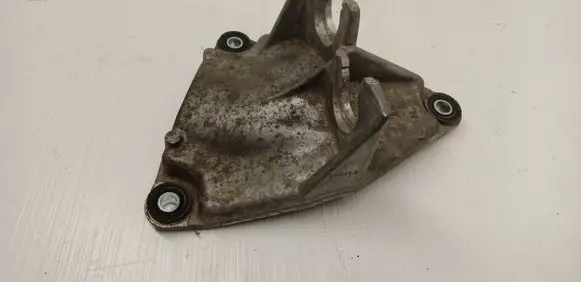 Mazda CX-3 Gearbox mounting bracket 700863