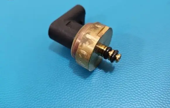 Mercedes-Benz GL X166 Fuel pressure sensor A0009051100 IMPRK1575510