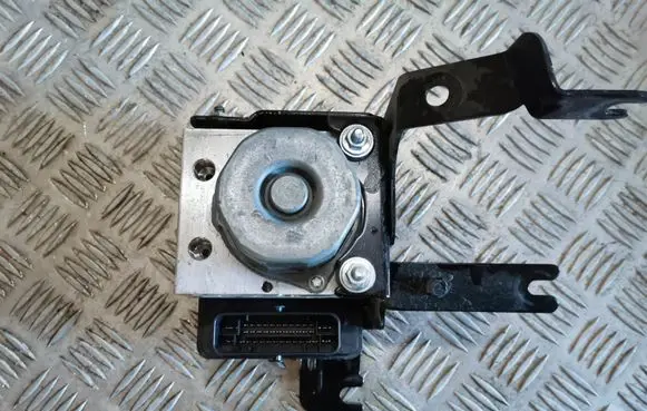 Renault Zoe ABS Pump 476609473R