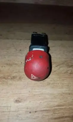 Renault Twingo I Hazard light switch