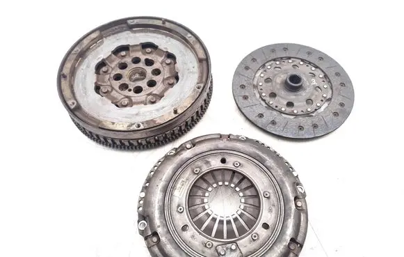 Opel Vivaro Clutch set kit 123107183R