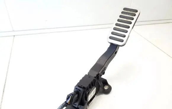 KIA Ceed Accelerator throttle pedal 32700XXXXX