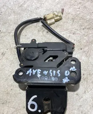 Toyota Avensis T250 Loading door lock 