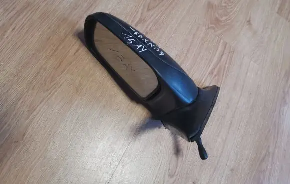 Nissan Sunny Manual wing mirror 8211 023254