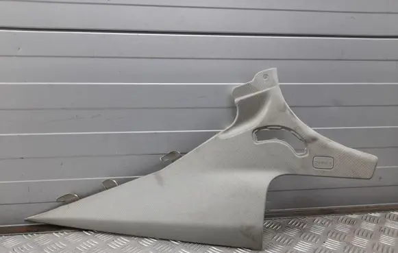 Cadillac CTS (C) pillar trim A075144