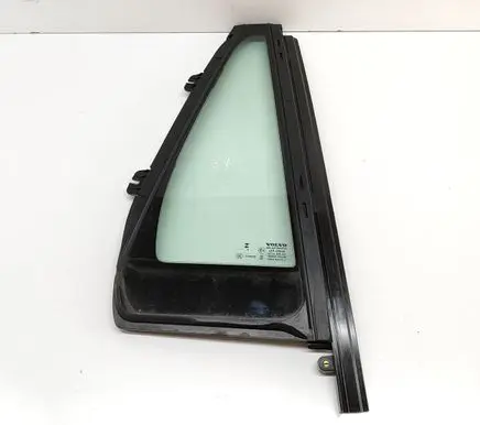 Volvo XC90 Rear side window 32368763