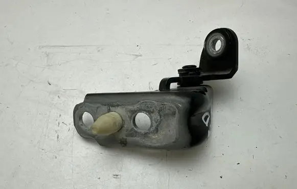 Ford Mustang VI Front door upper hinge
