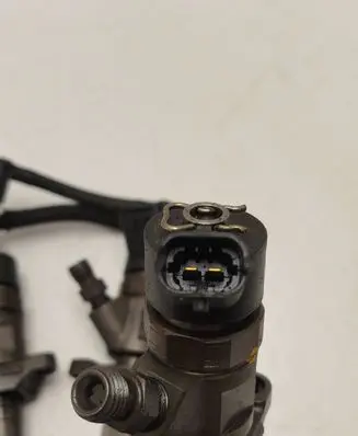 Ford Focus Fuel injector 32846055