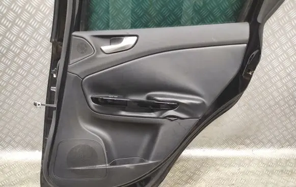 Alfa Romeo Giulietta Rear door card panel trim